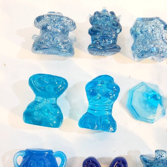 Vintage Mixed 1990's Gogos Crazy Bones Lot of 20 Various Blues Sizes .75" - 1" - Picture 5 of 10